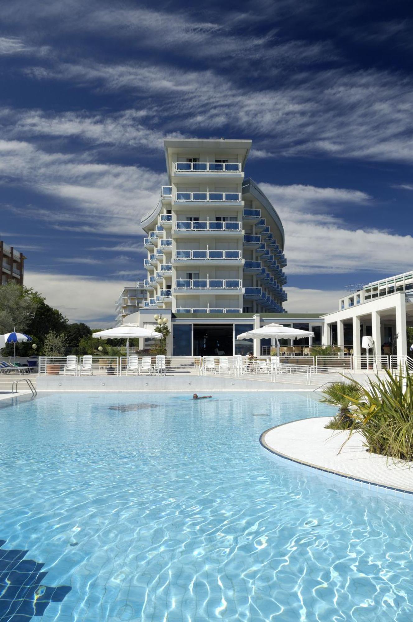 Majestic Beach Hotel & Wellness Bibione Exteriör bild
