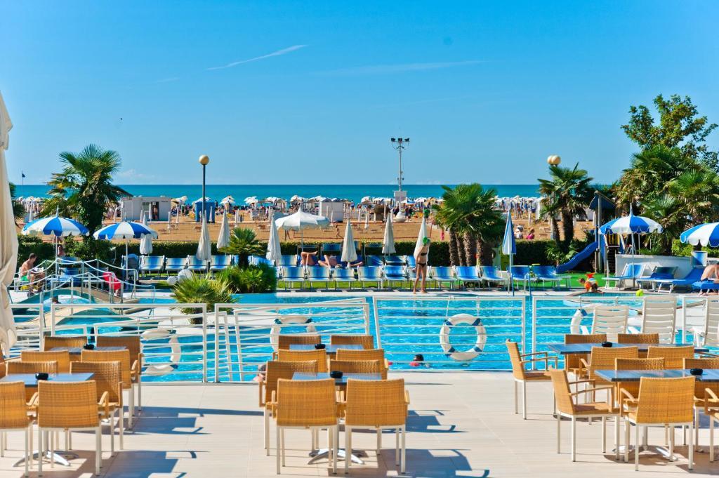 Majestic Beach Hotel & Wellness Bibione Exteriör bild