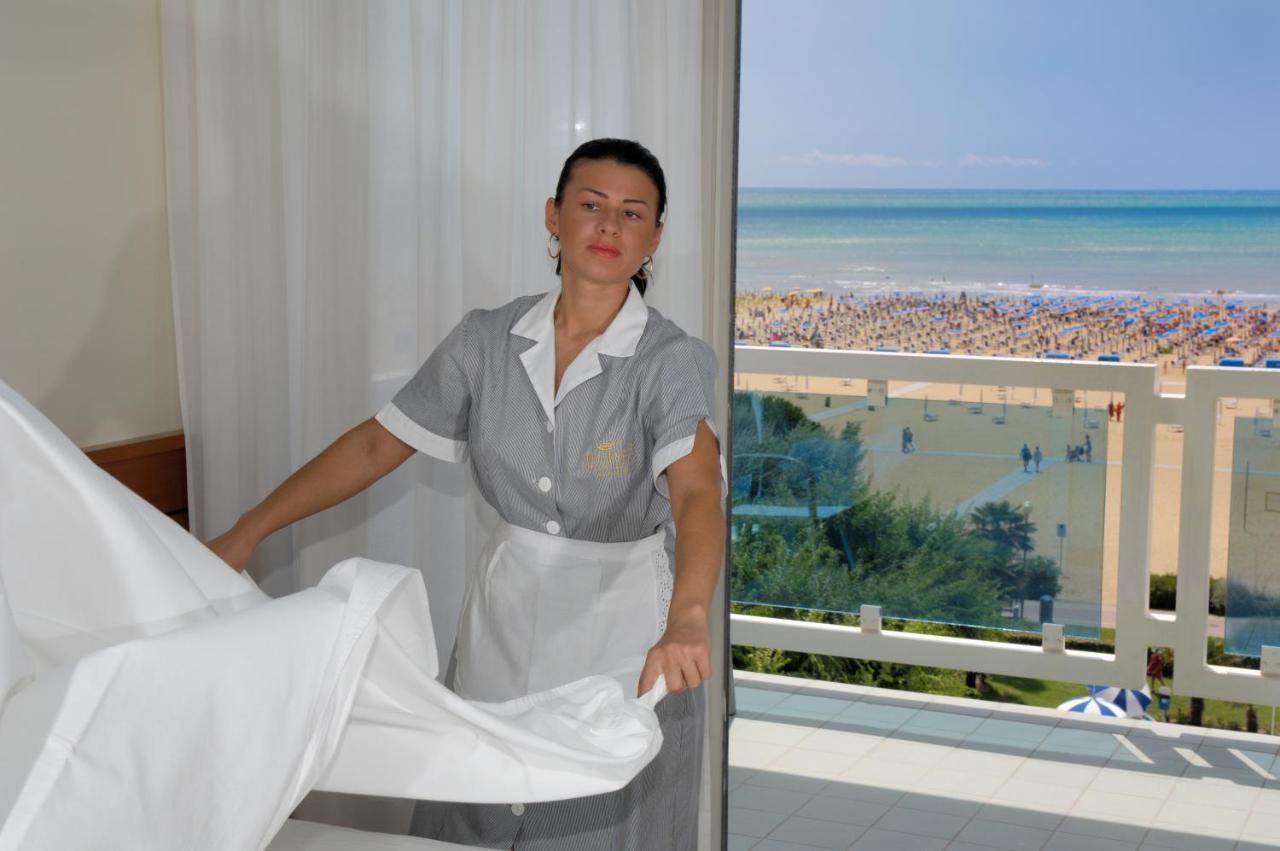 Majestic Beach Hotel & Wellness Bibione Exteriör bild
