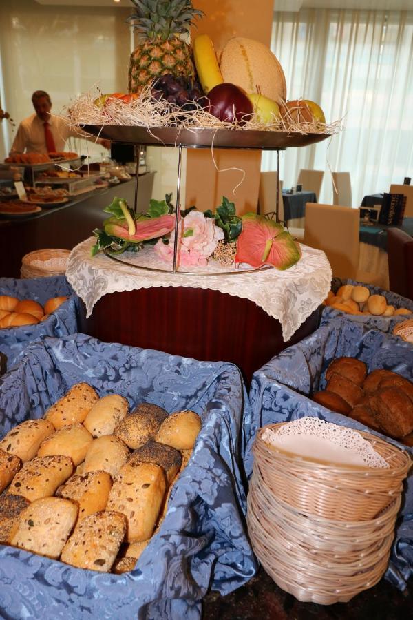 Majestic Beach Hotel & Wellness Bibione Exteriör bild