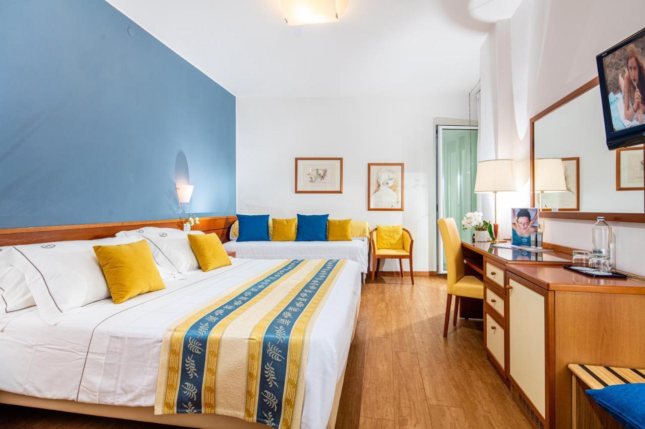 Majestic Beach Hotel & Wellness Bibione Exteriör bild
