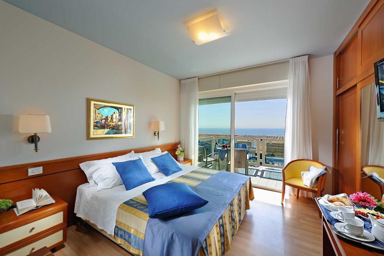 Majestic Beach Hotel & Wellness Bibione Exteriör bild